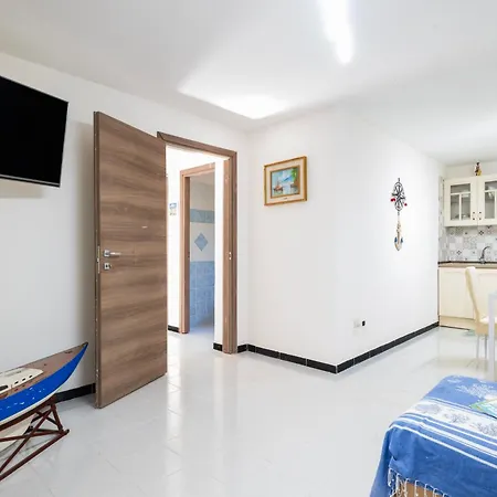 Casa vacanze House With Garden Near The And Ac Quartu SantʼElena